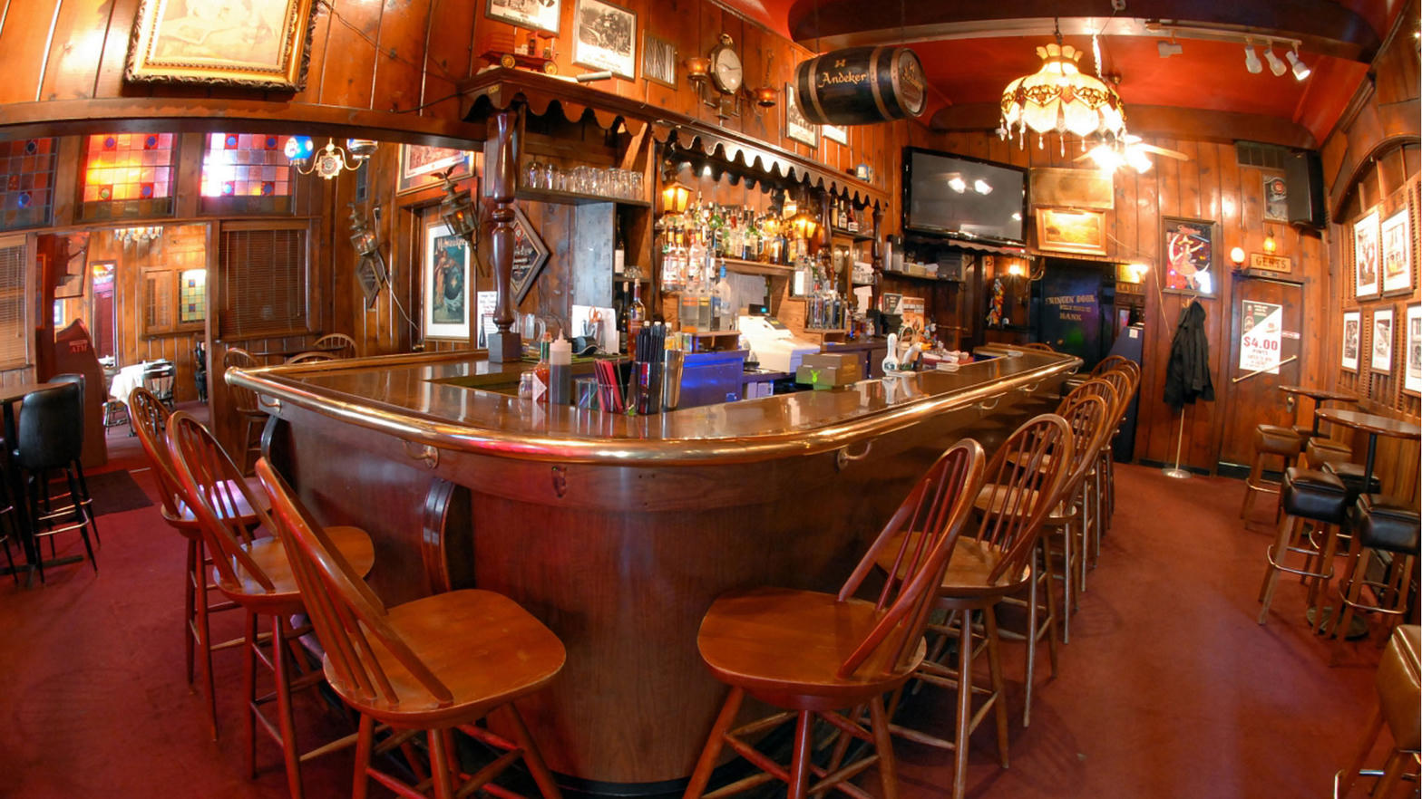 Swingin' Door Exchange historic Milwaukee bar and restaurant interior